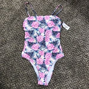 NWT Hot Water Swimsuit Size M